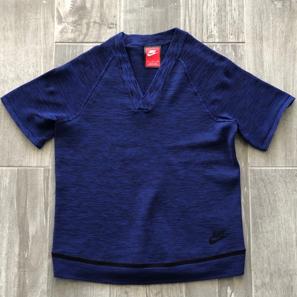 NWOT Nike Knit V Neck